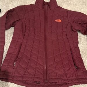 The North Face Women's Maroon Puffer Jacket like new